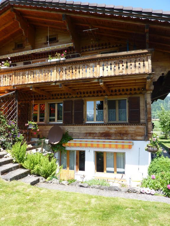 Chalet Aebnetbode Gstaad Værelse billede